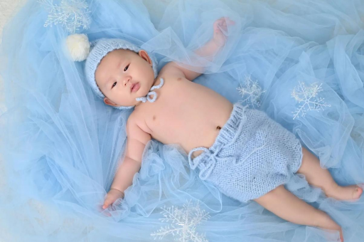 阿克苏宝宝几个月会认人